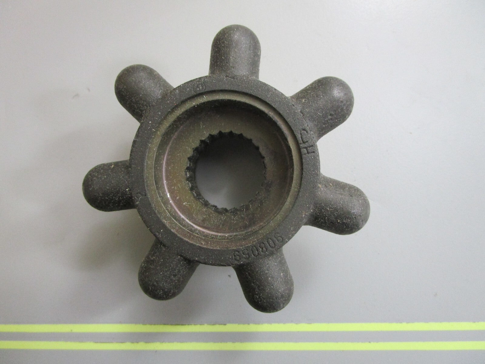 *NEW OEM* 0820 OMC Johnson Evinrude Ball Gear 908069 0908069