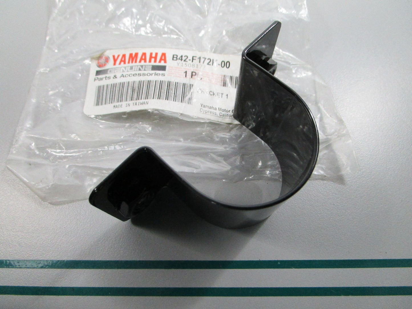 NEW OEM B42-F172K-00-00 Yamaha Bracket 0810
