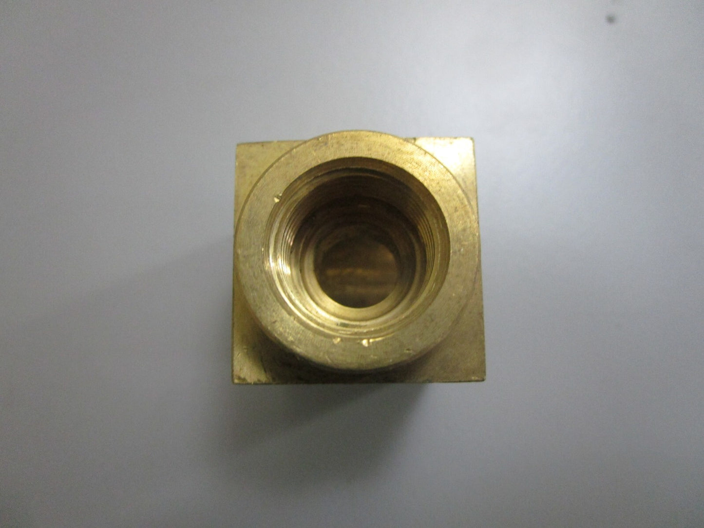 *NEW OEM* 0810 Volvo Penta Fitting 3855112