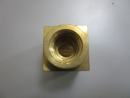 *NEW OEM* 0810 Volvo Penta Fitting 3855112