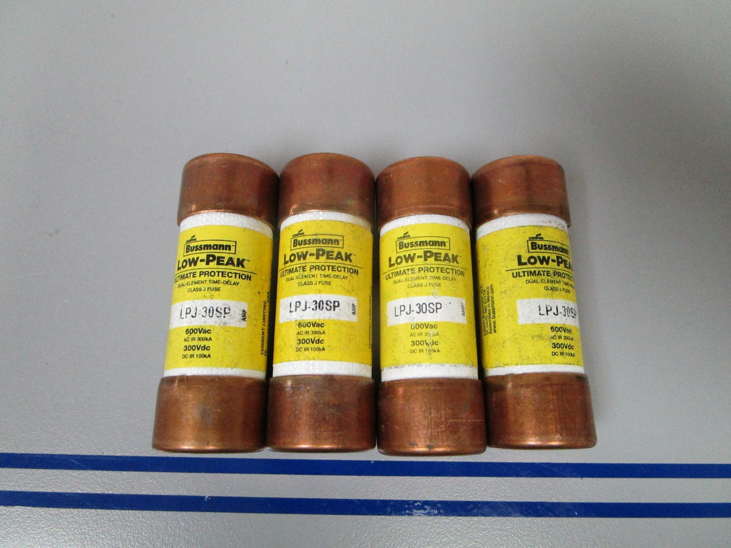 NEW OEM LPJ-30SP Bussman Low-Peak Dual Element Time Delay Class J Fuse (4) 0720