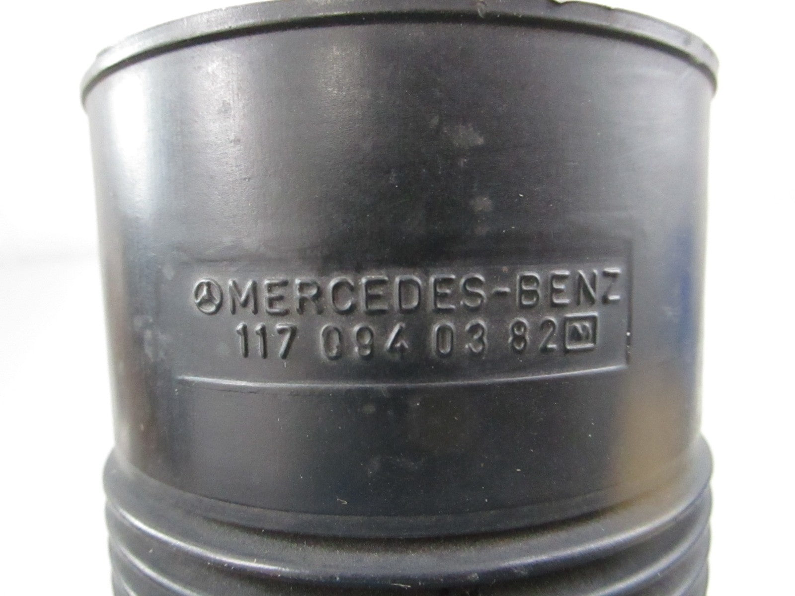 NEW OEM 1170940382 Mercedes-Benz Hose 0810