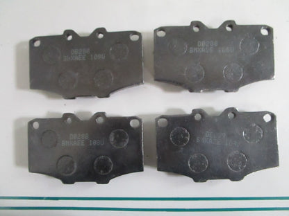 NEW D252D Disc Brake Pad Set 0820