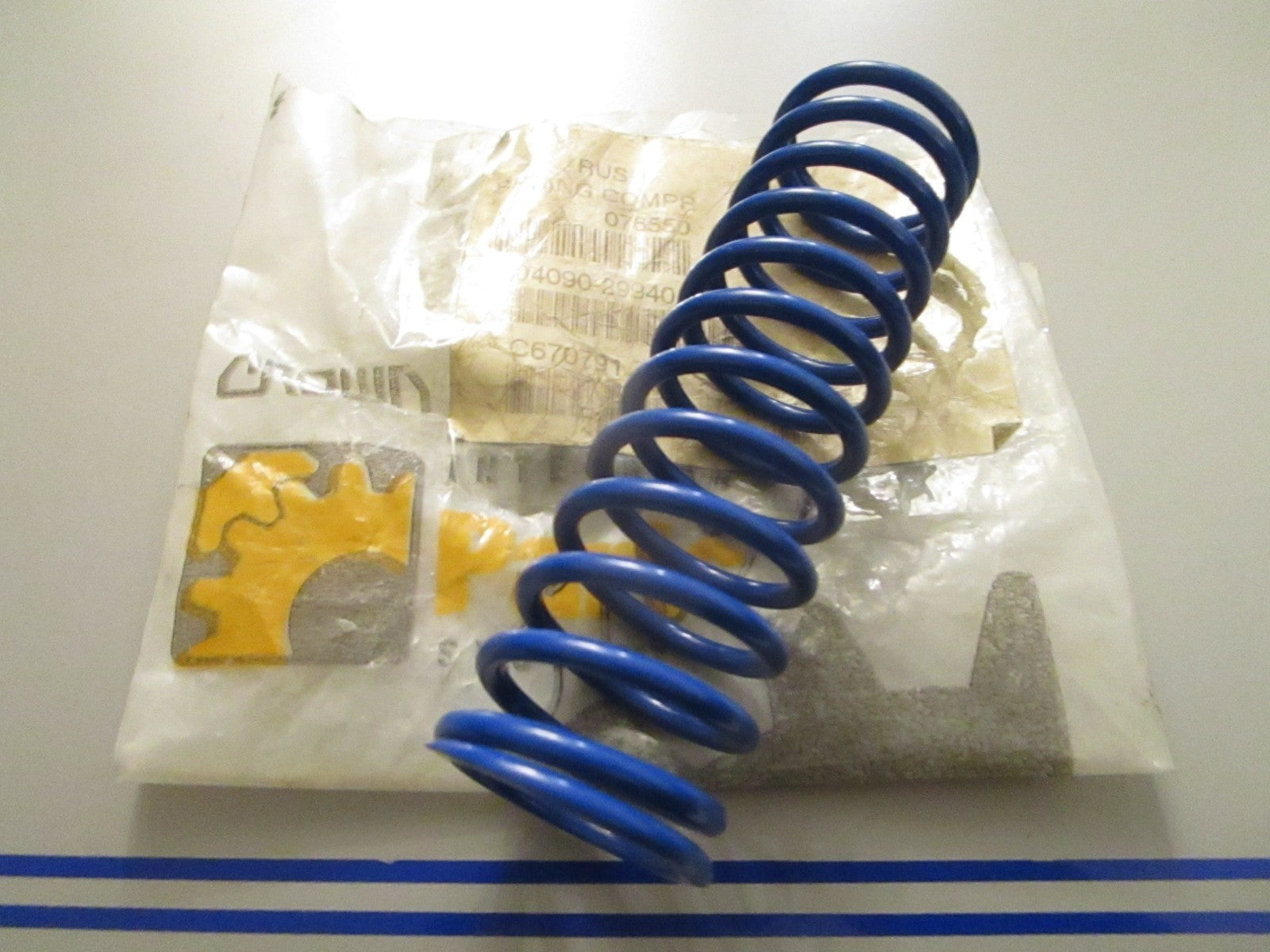 NEW OEM 076550 Crown Spring 0720