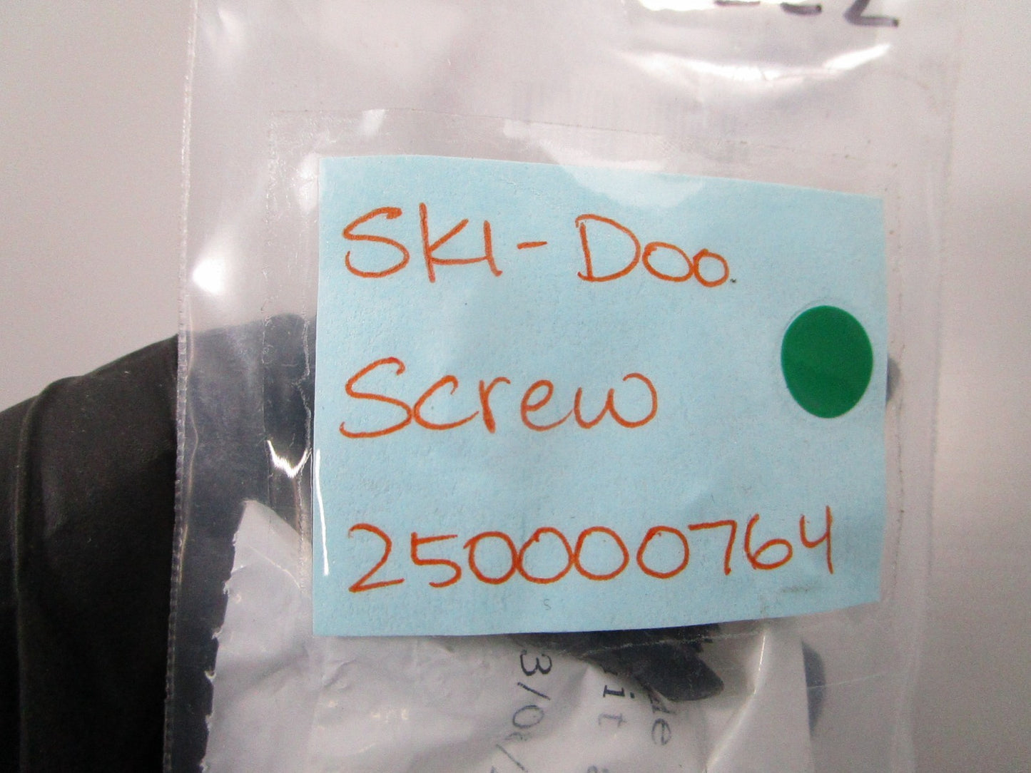 NEW (LOT OF 2) 250000765 Ski-Doo Screw 0810