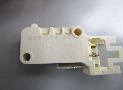 NEW OEM 00611665 Bosch Switch 0810