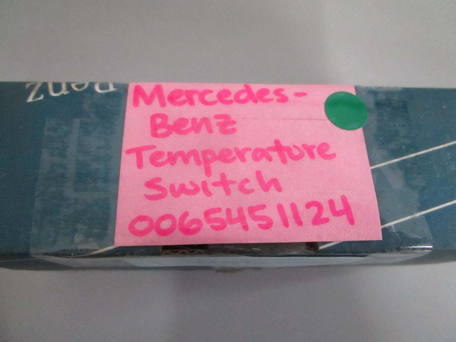 NEW OEM 0065451124 Mercedes-Benz Temperature Switch 0820