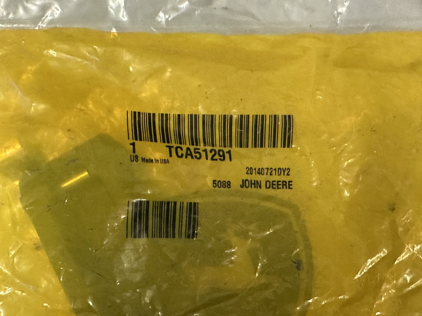 OEM JOHN DEERE TCA51291 Latch 0700