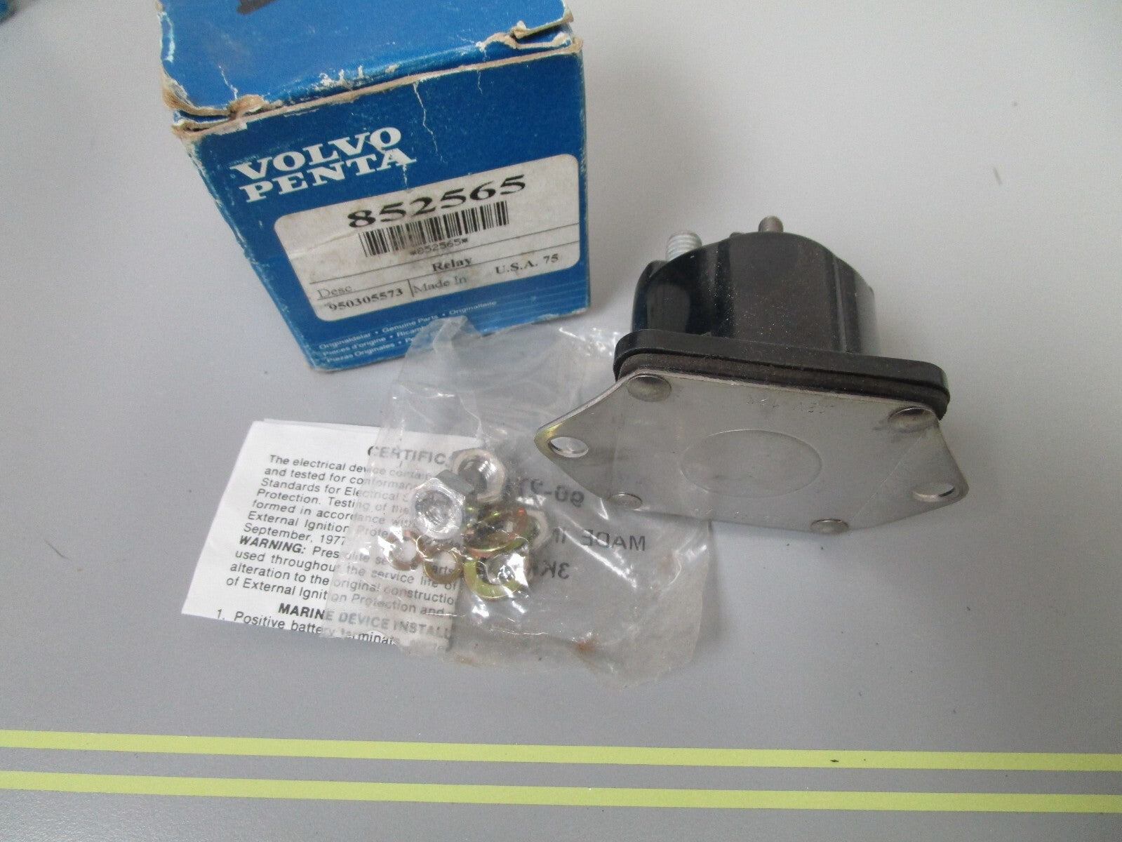*NEW OEM* 0810 Volvo Penta Solenoid 852565