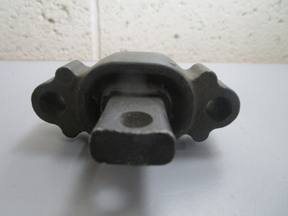 *NEW OEM* 0820 OMC Johnson Evinrude Lower Rubber Mount 388411 0388411