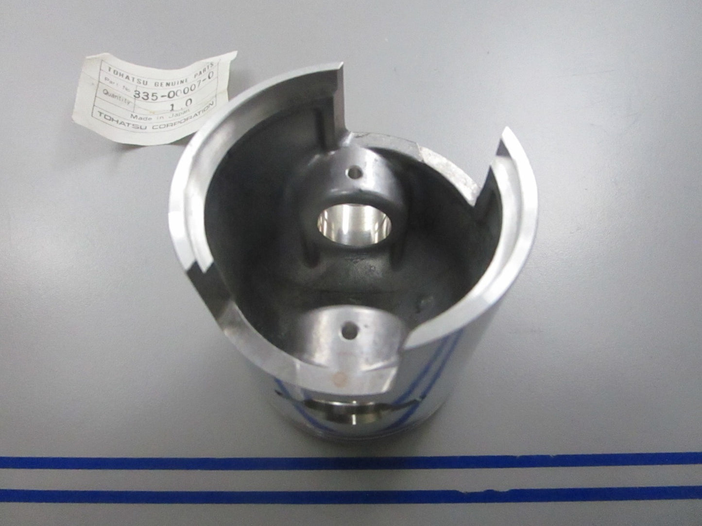*NEW OEM* 0720 Tohatsu Nissan Piston 335-00007-0 335000070M