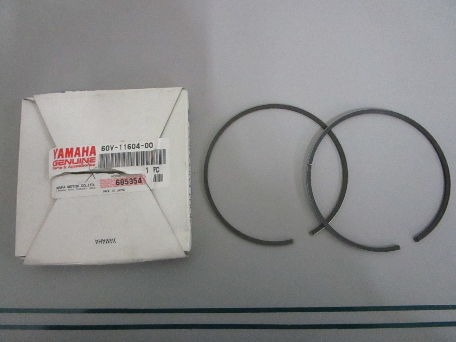 NEW OEM 60V-11604-00-00 Yamaha 2 Piston Ring Set 0820