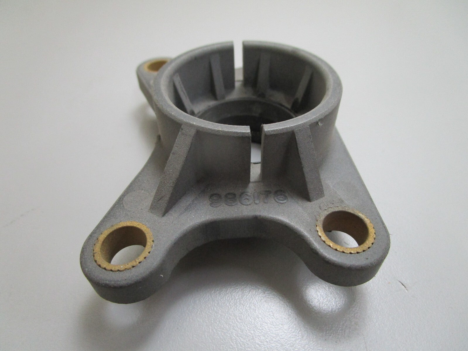 *NEW OEM* 0820 OMC Johnson Evinrude Guide & Seal 986176 0986176