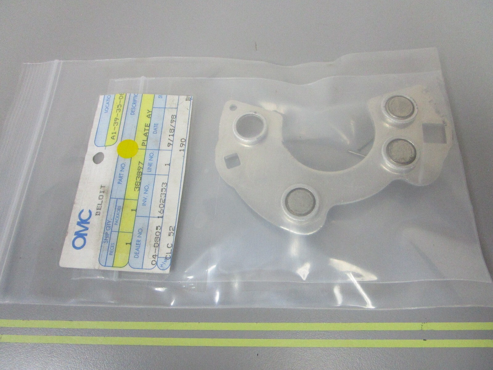 *NEW OEM* 0720 OMC Johnson Evinrude Plate Assembly 383897 0383897