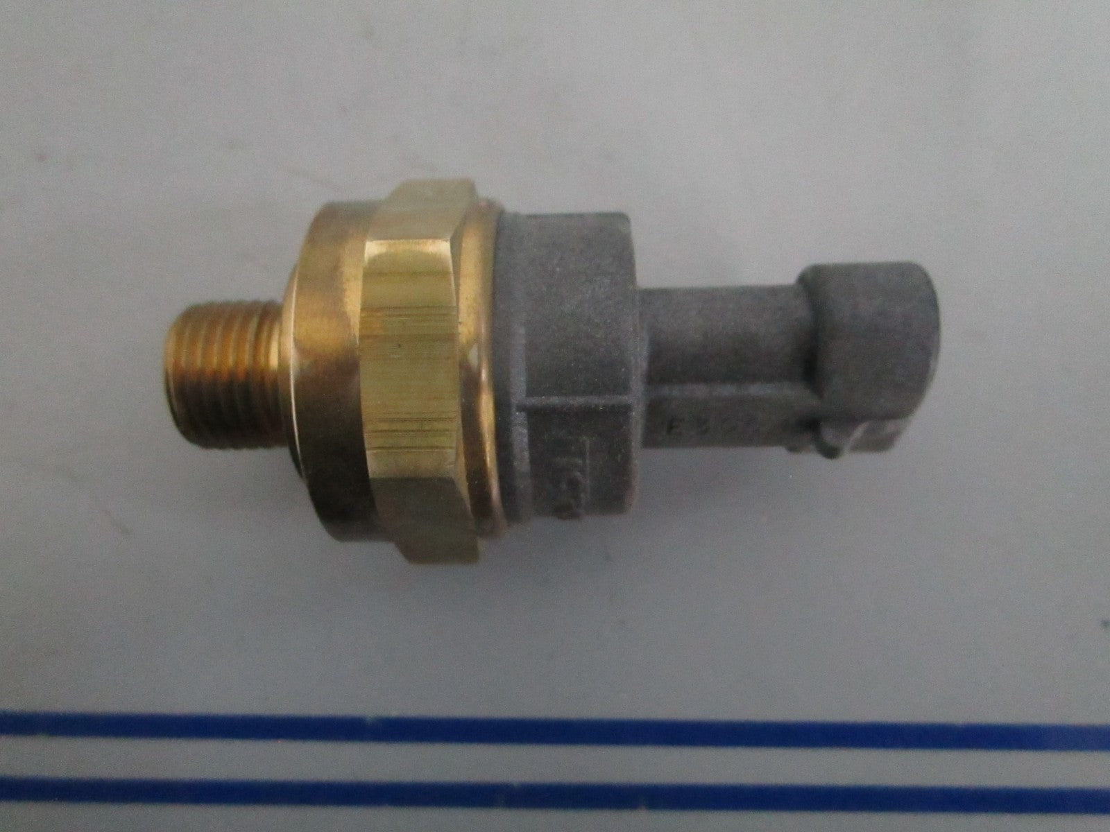 NEW OEM 3080407 Cummins Sensor 0820