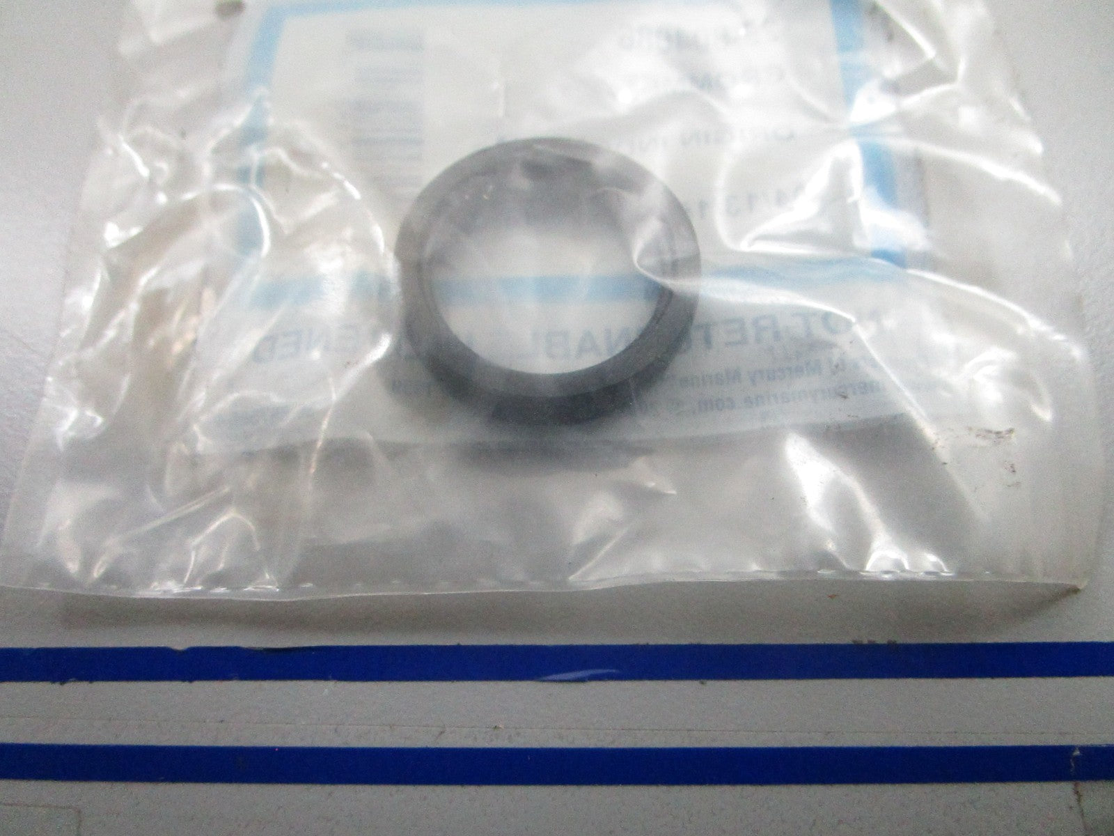 *NEW OEM* 0810 Mercury Quicksilver Grommet 25-804086