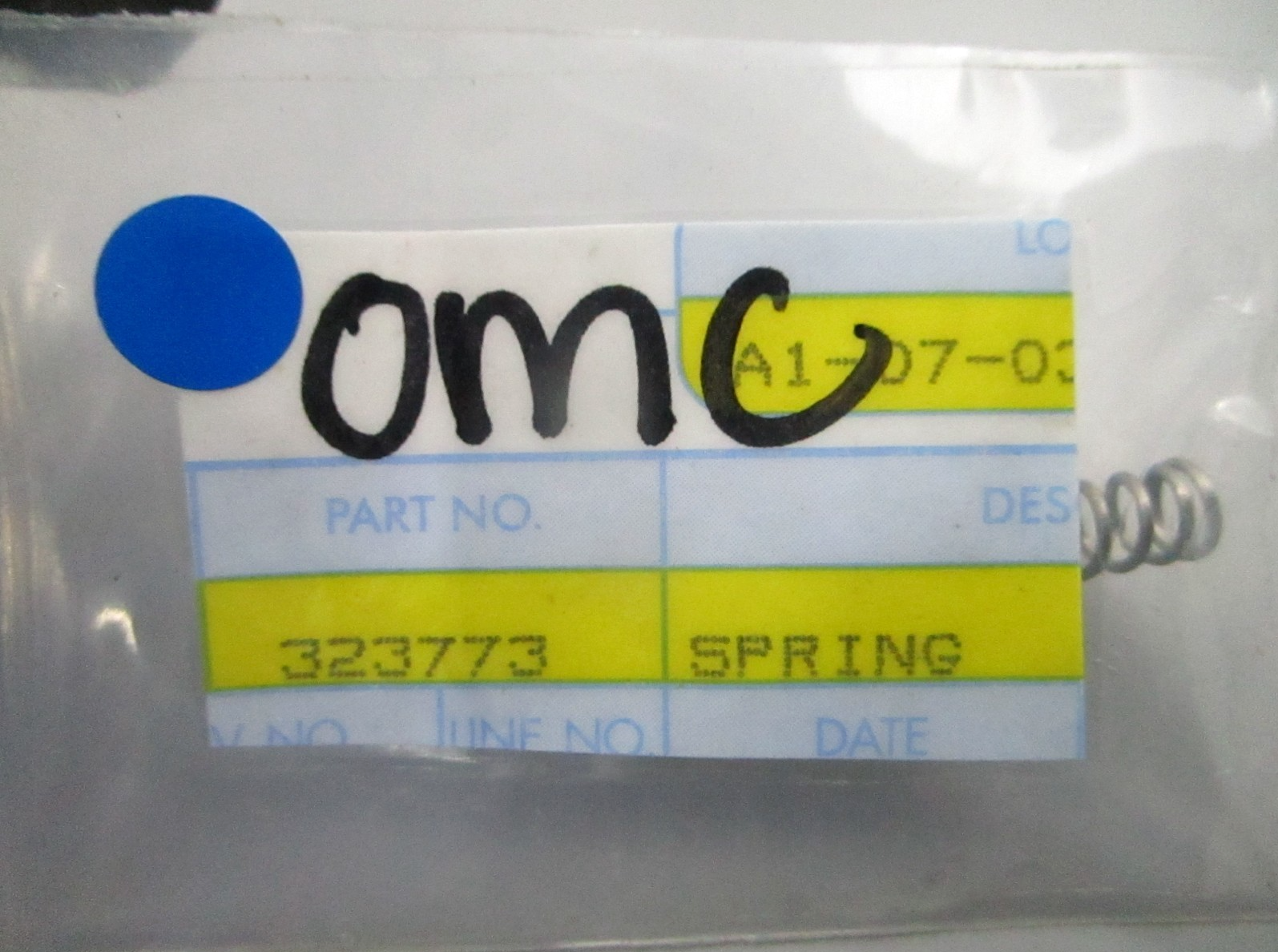 *NEW OEM* 0810 OMC Johnson Evinrude Spring 323773 0323773