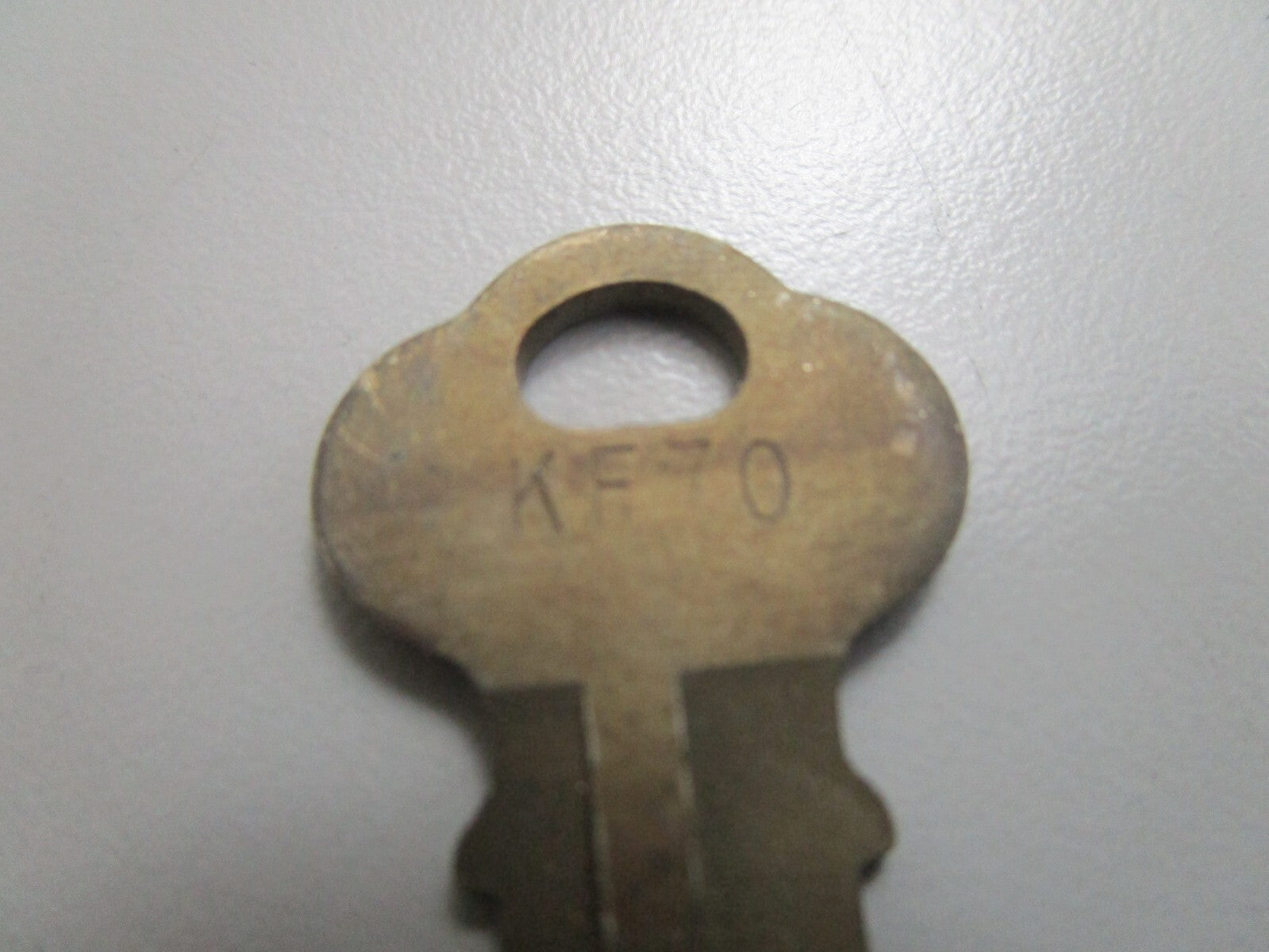 *NEW OEM* 0810 OMC Johnson Evinrude Ignition Key KF70 501585 0501585