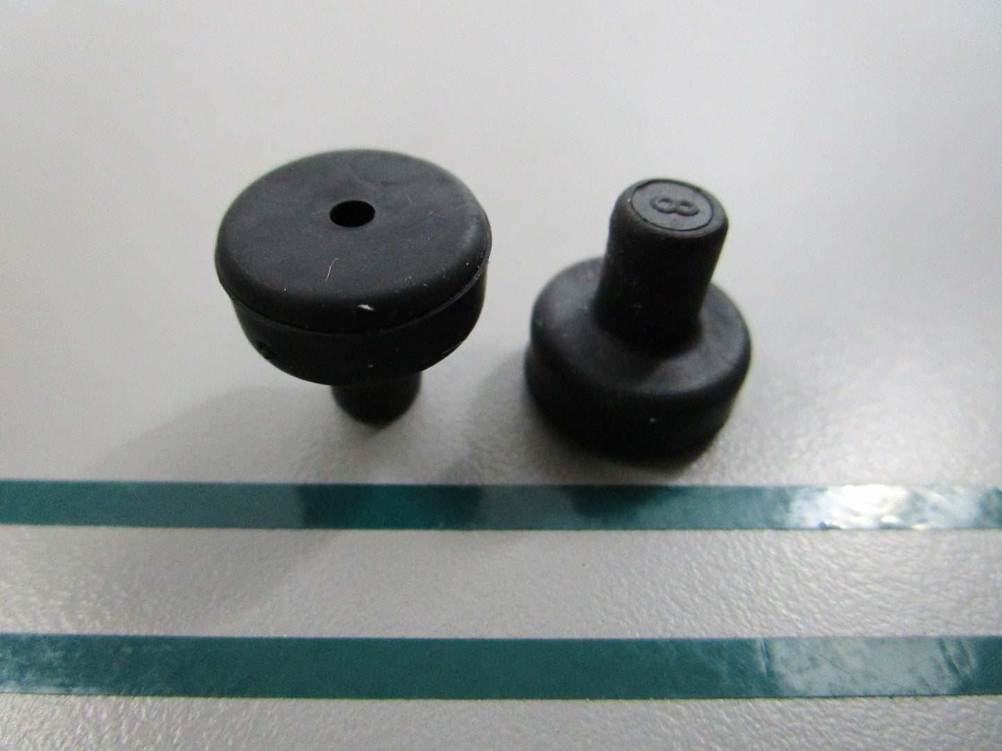 NEW (LOT OF 2) 272000019 Sea-Doo Plug 0810