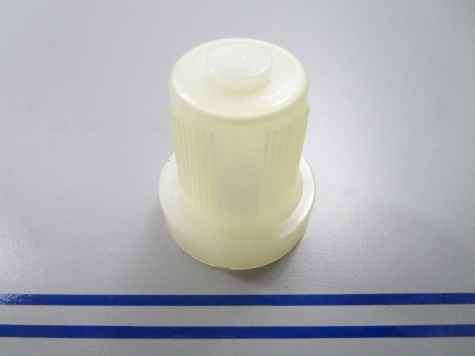 *NEW OEM* 0810 Mercury Quicksilver Fuel Filter Bowl Cap 82784M