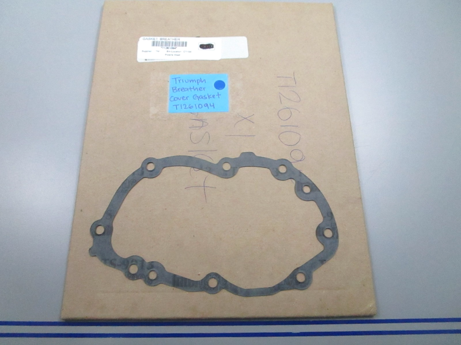 *NEW OEM* 0810 Triumph Breather Cover Gasket T1261094
