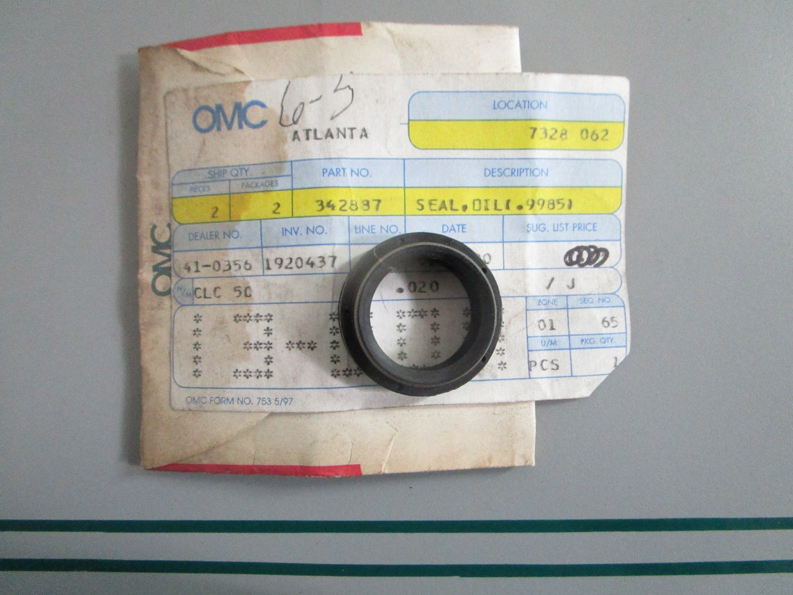 NEW OEM 342887 0342887 OMC Johnson Evinrude Oil Seal 0820
