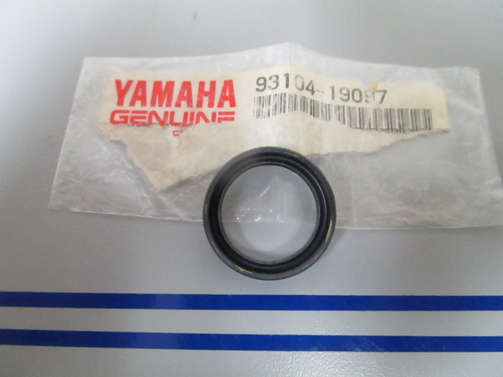 NEW OEM 93104-19097 Yamaha Oil Seal 0720