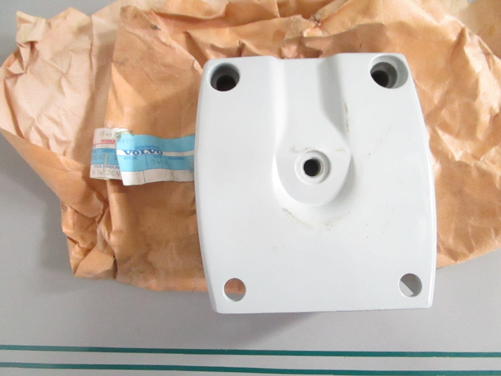 NEW OEM 854677 Volvo Penta Top Cover 0820