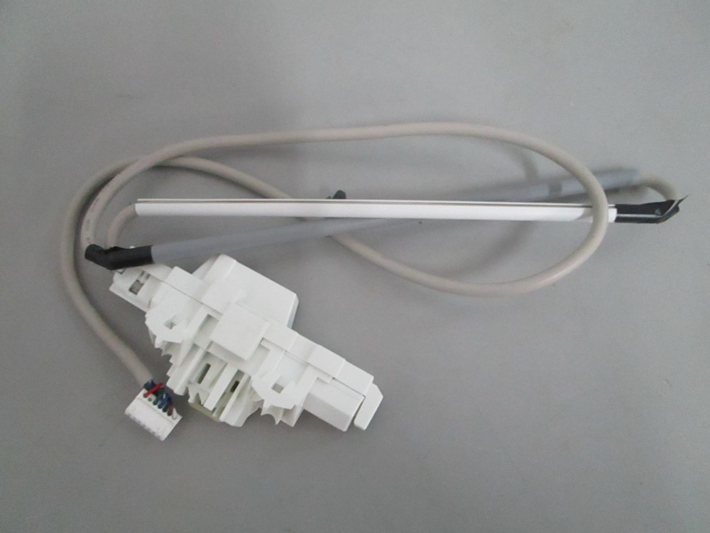 *NEW OEM* 0820 Whirlpool Washer Lid Latch W10619844