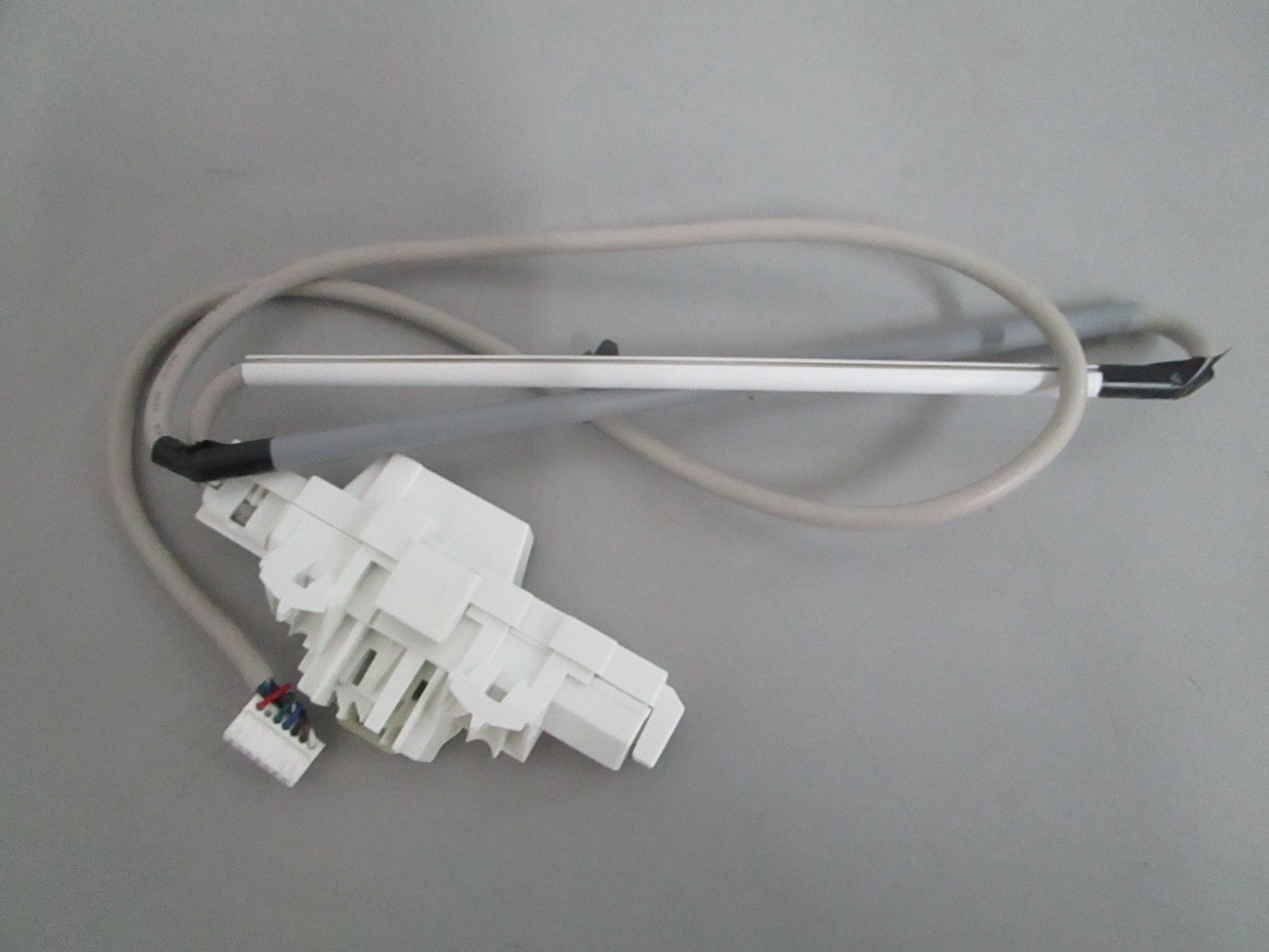 *NEW OEM* 0820 Whirlpool Washer Lid Latch W10619844