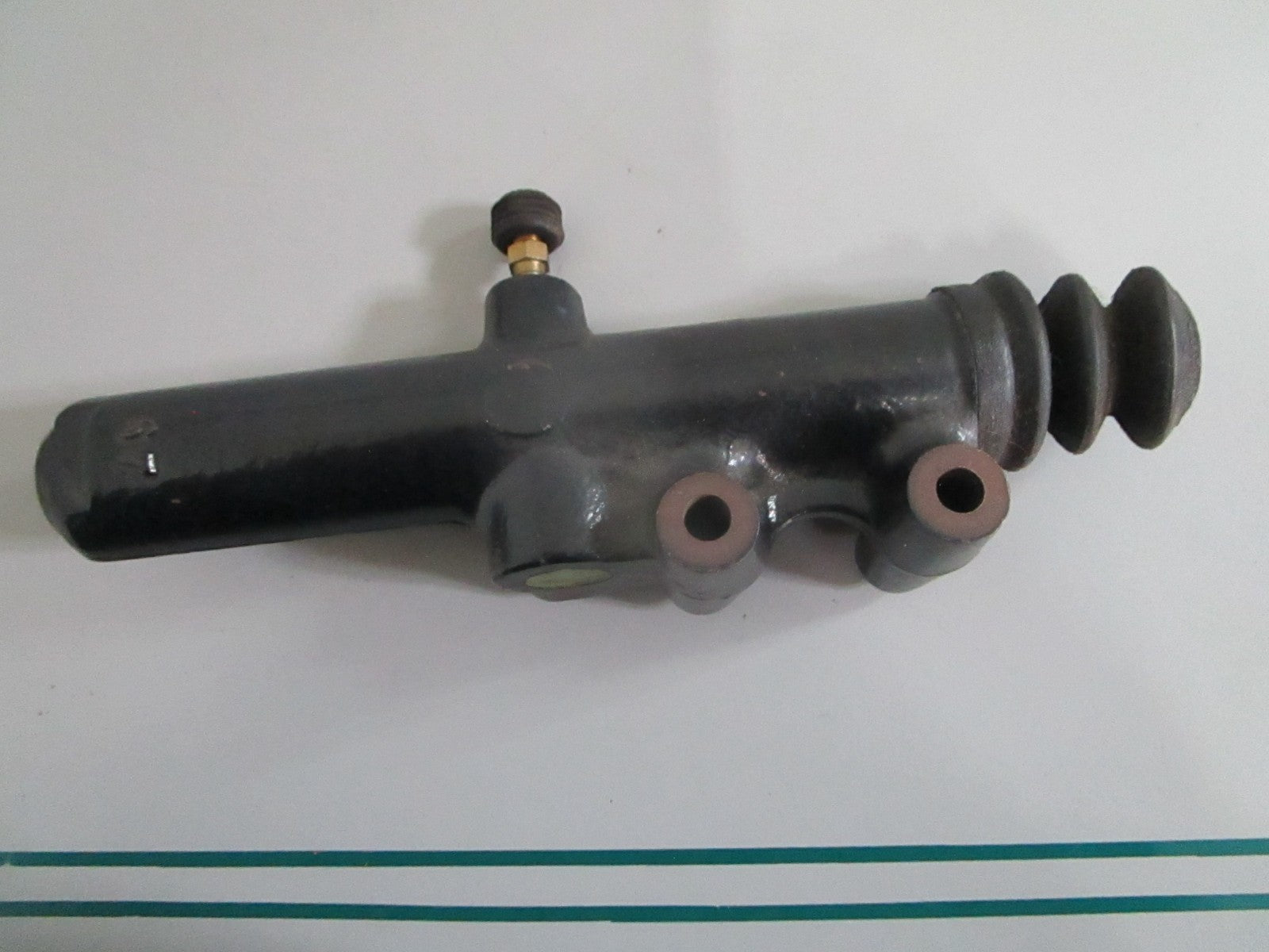 NEW OEM 0002957806 Mercedes-Benz Clutch Master Cylinder 0820