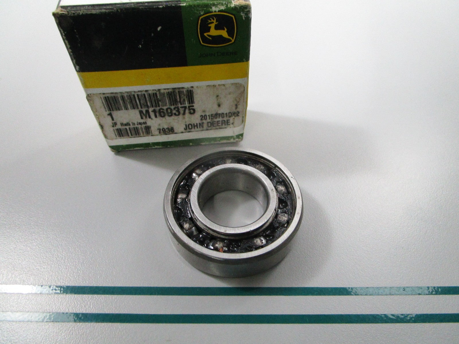 NEW OEM M169375 John Deere Ball Bearing 0810