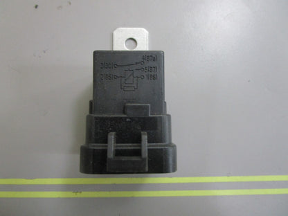 *NEW OEM* 0810 Volvo Penta Relay 3854138