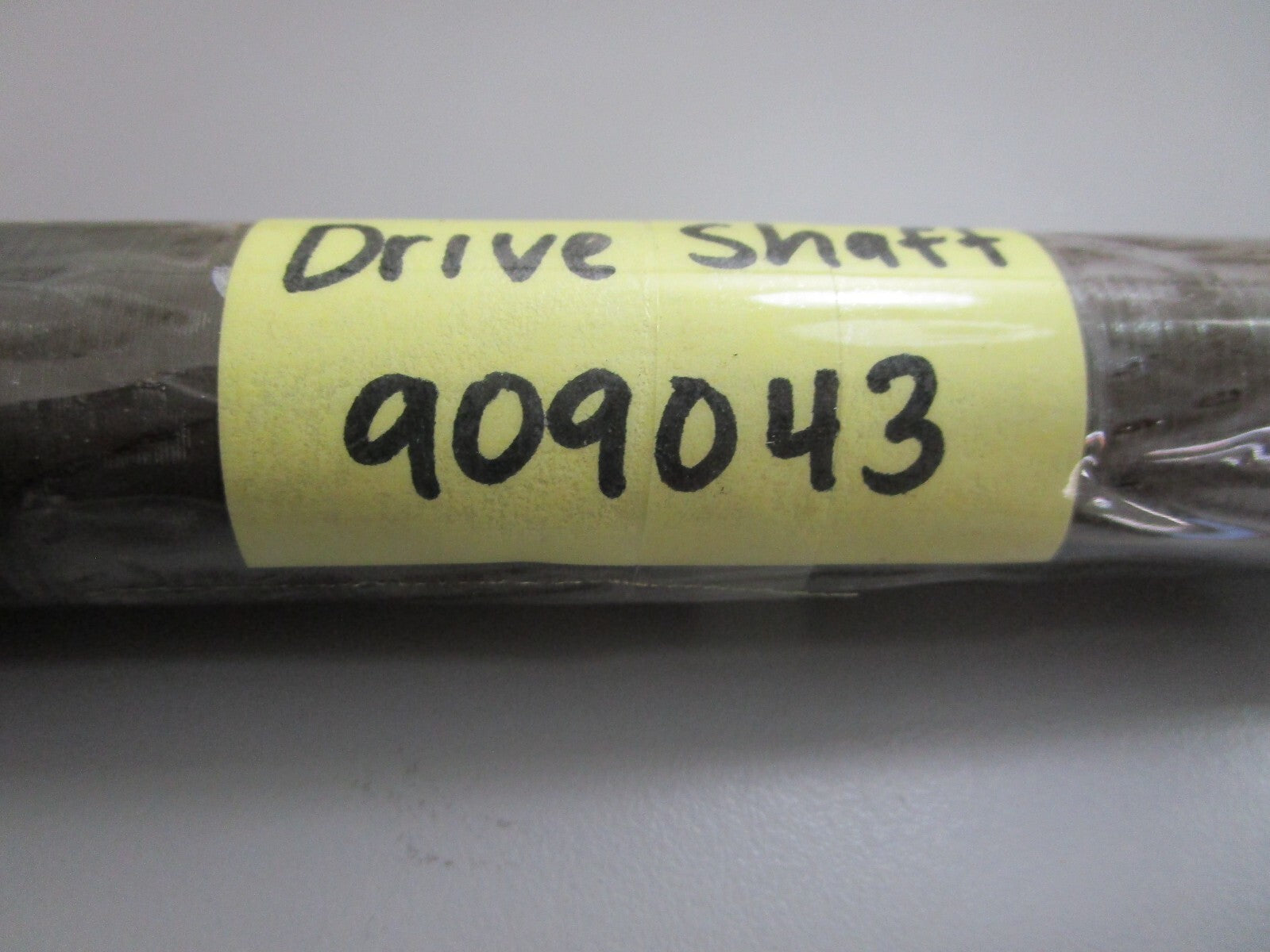 *NEW OEM* 0820 OMC Johnson Evinrude Drive Shaft 909043 0909043