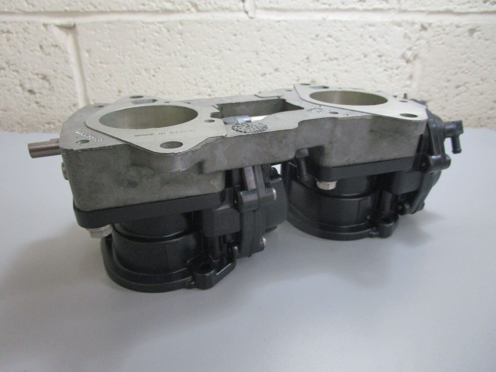 *NEW OEM* 0820 OMC Johnson Evinrude Carburetor 397907 0397907