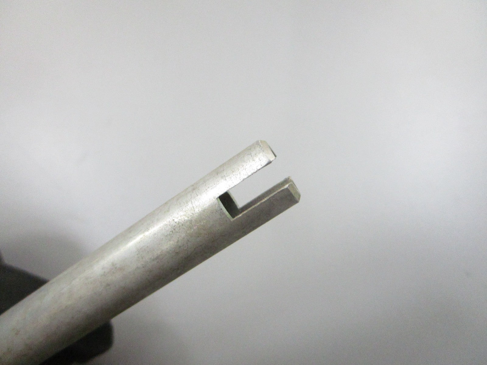 *NEW OEM* 0810 OMC Johnson Evinrude Spring Retainer 311257 0311257