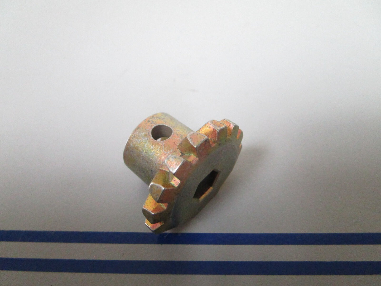 *NEW OEM* 0810 OMC Johnson Evinrude Shift Shaft Gear 324608 0324608