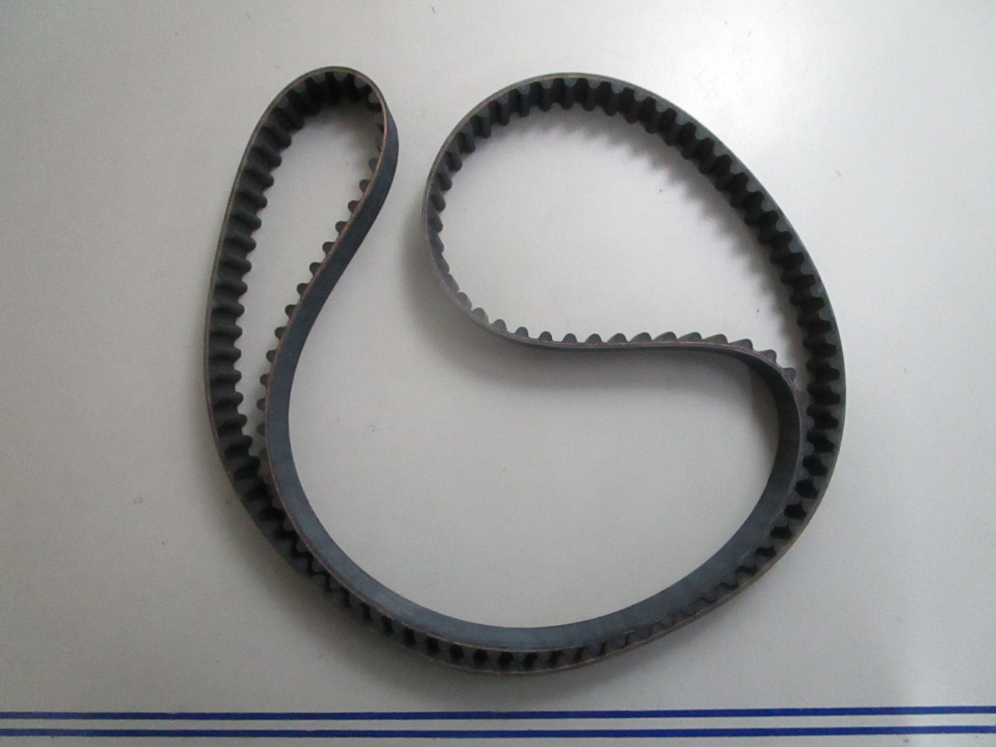 *NEW OEM* 0820 Volvo Penta Tooth Belt 271856