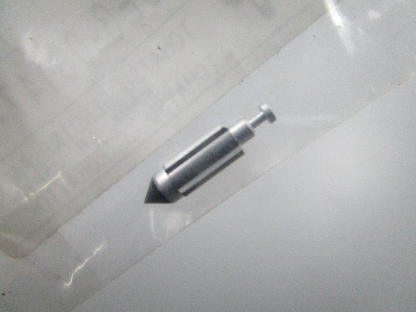 NEW OEM 3E3-03147-0 3E3031470 Tohatsu Float Valve 0810