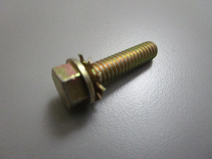 *NEW OEM* 0810 OMC Johnson Evinrude Screw 307062 0307062