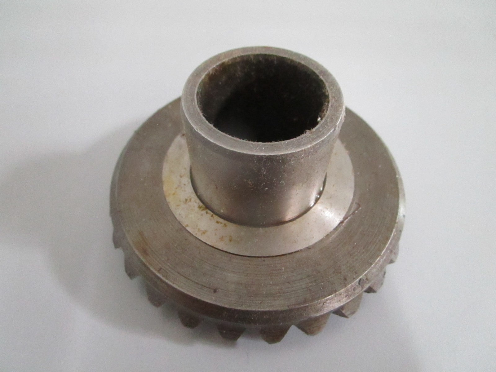 NEW OEM 317838 0317838 OMC Johnson Evinrude 26T Gear 0820