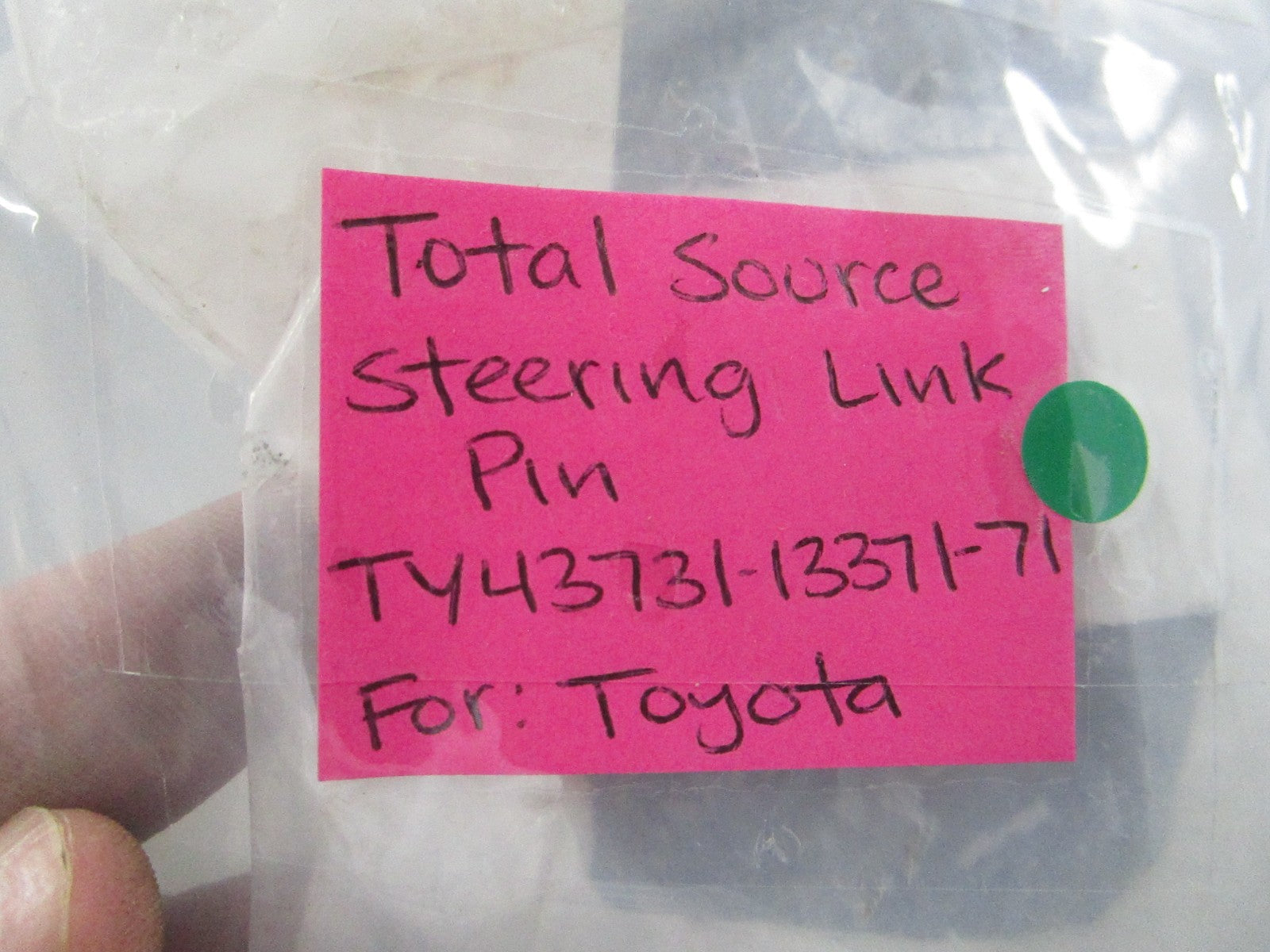 NEW TY43731-13371-71 For: Toyota Total Source Steering Link Pin 0810