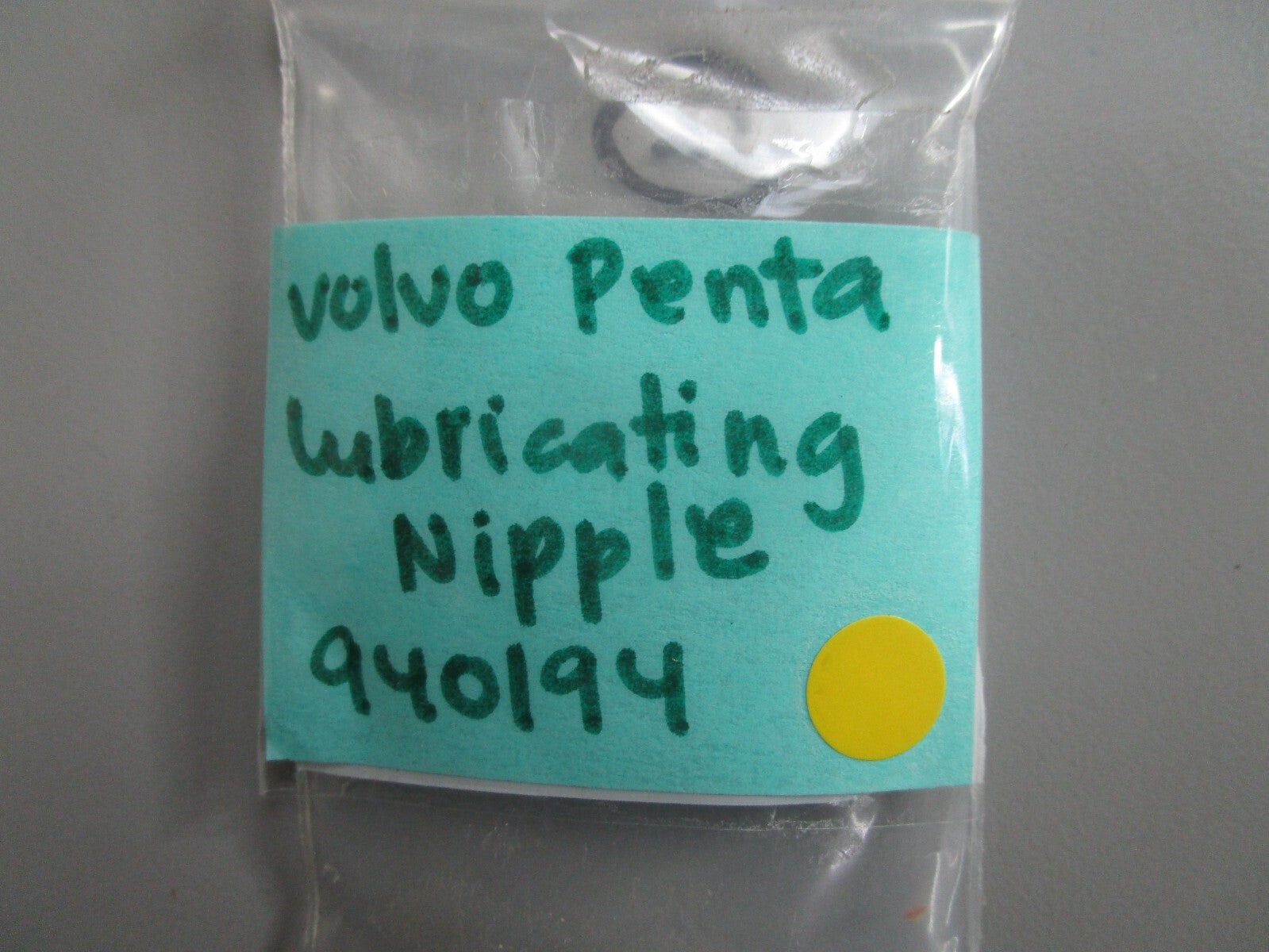 *NEW OEM* 0810 Volvo Penta Lubricating Nipple 940194