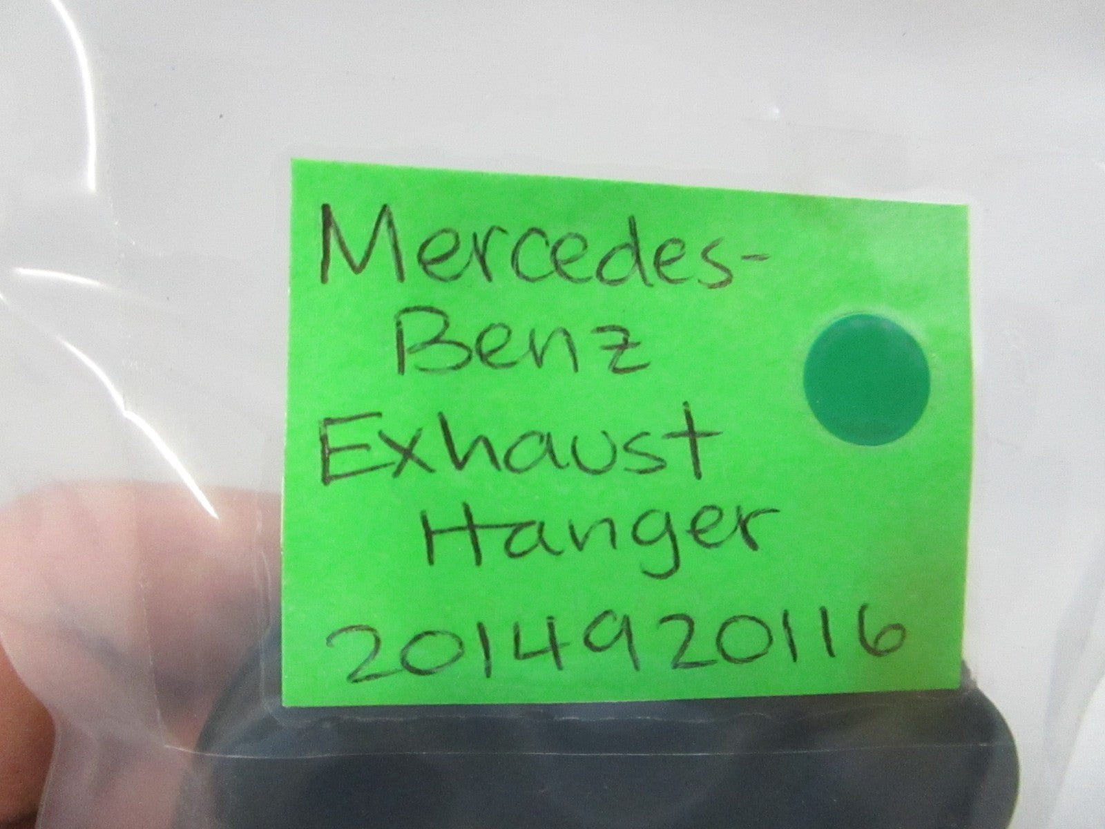 NEW OEM 2014920116 Mercedes-Benz Exhaust Hanger 0810