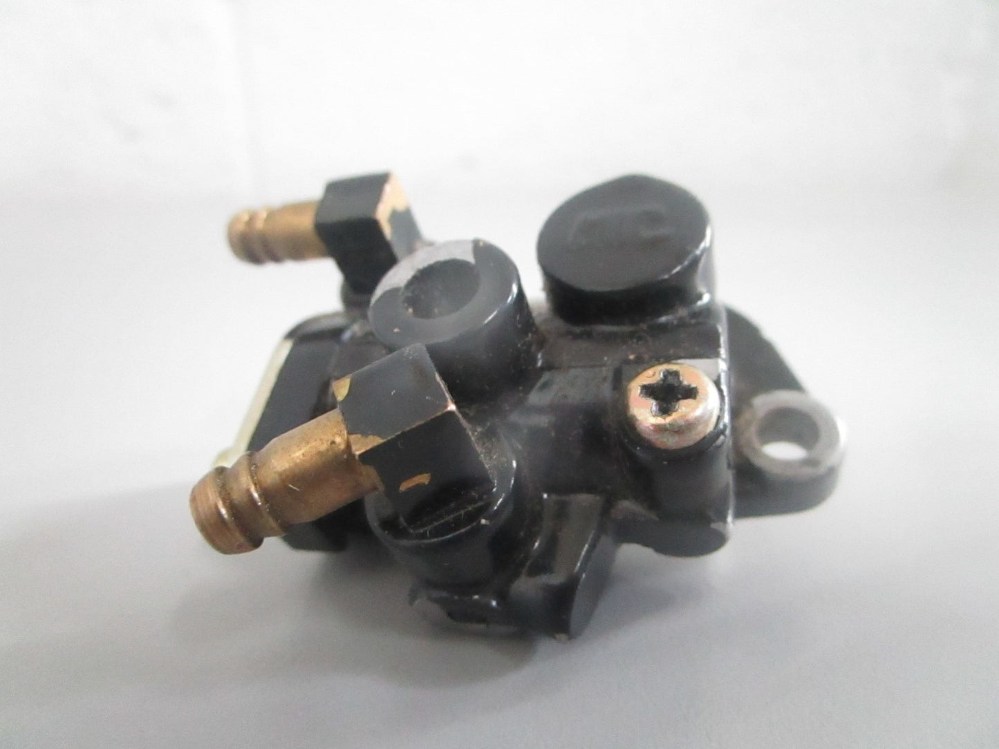NEW OEM 812690T1 Mercury Quicksilver Oil Injection Pump 0820