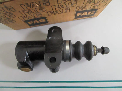 NEW OEM 0002954207 Mercedes-Benz Slave Cylinder 0820