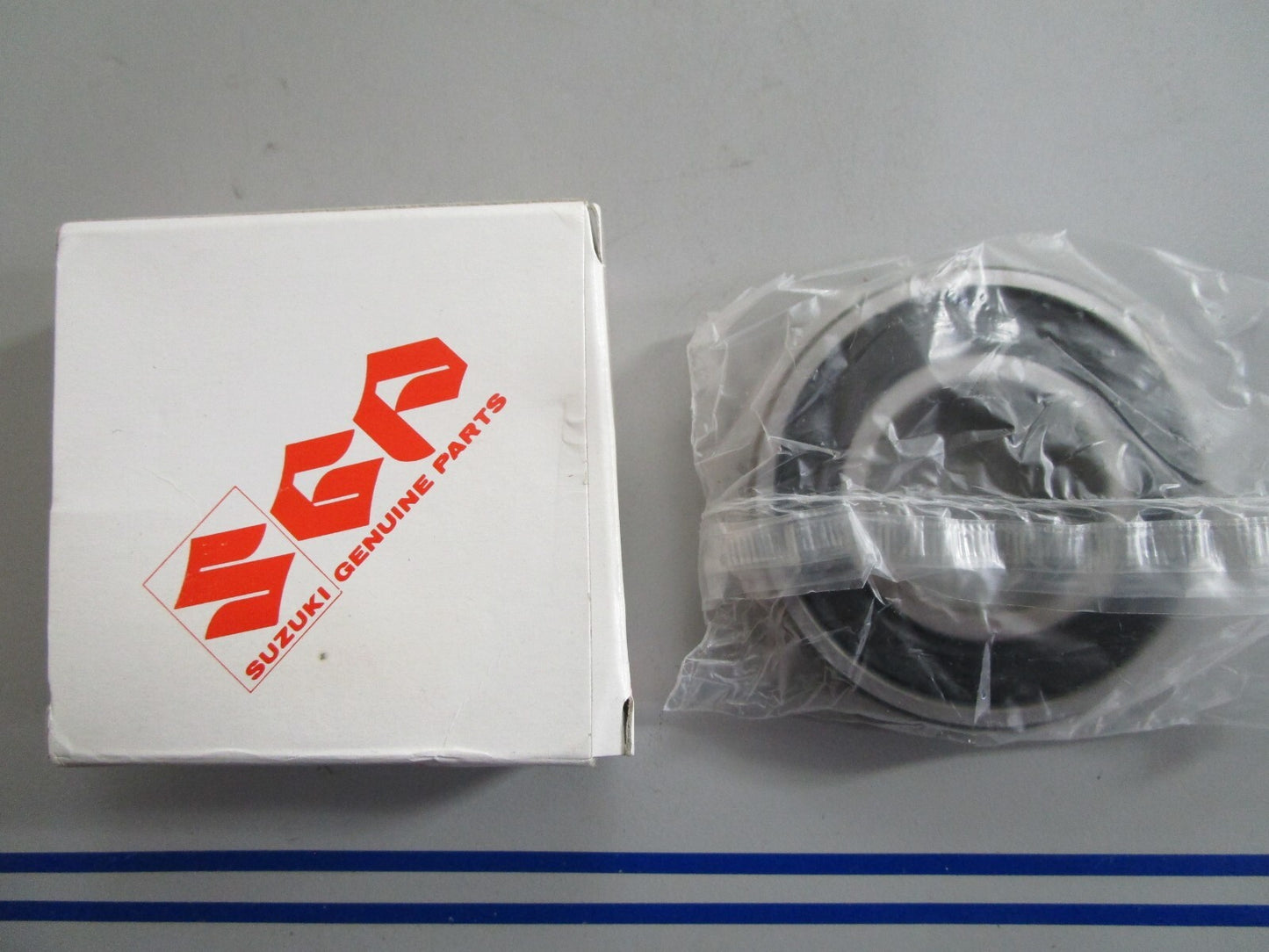 *NEW OEM* 0820 Suzuki Bearing 09262-28019