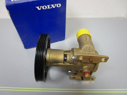 *NEW OEM* 0720 Volvo Raw Sea Water Pump 21379102