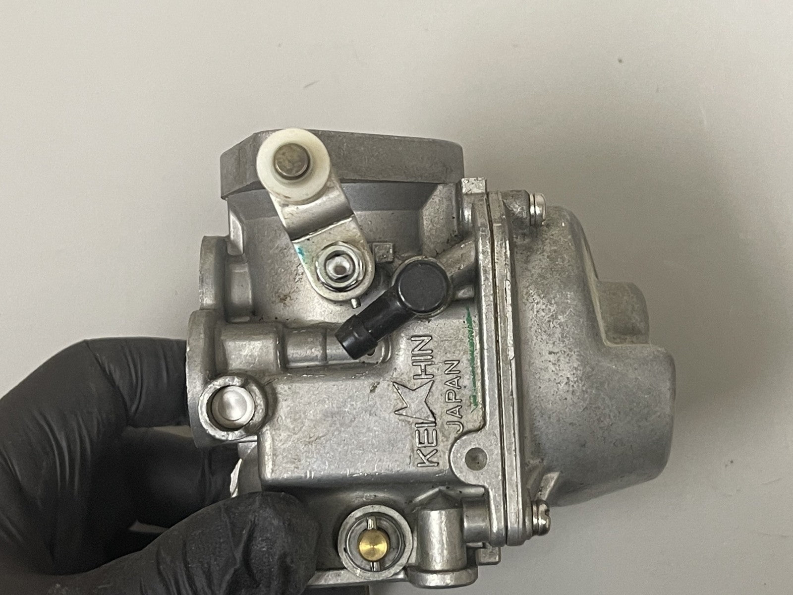 NEW OEM 3P0-03200-0 Nissan Tohatsu Carburetor 25 30 HP 0670