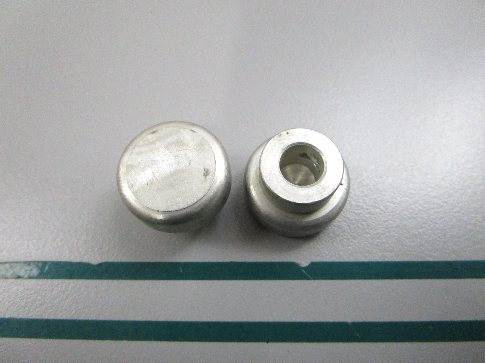 NEW OEM (LOT OF 2) 301815 0301815 OMC Johnson Evinrude Push Button 0810